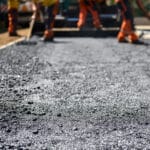 Quelle épaisseur d’asphalte choisir pour une entrée résidentielle durable au Québec ?